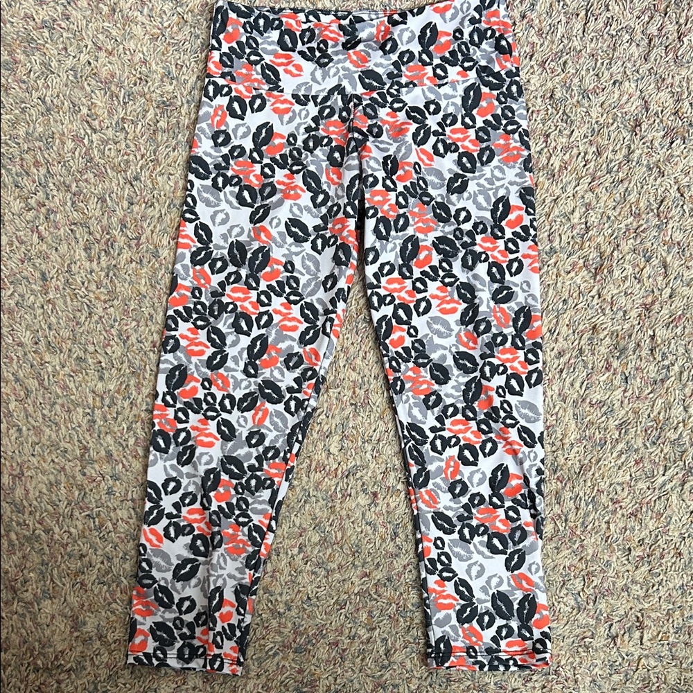 Women's Lips Print Capris - Black, Orange, and Gray